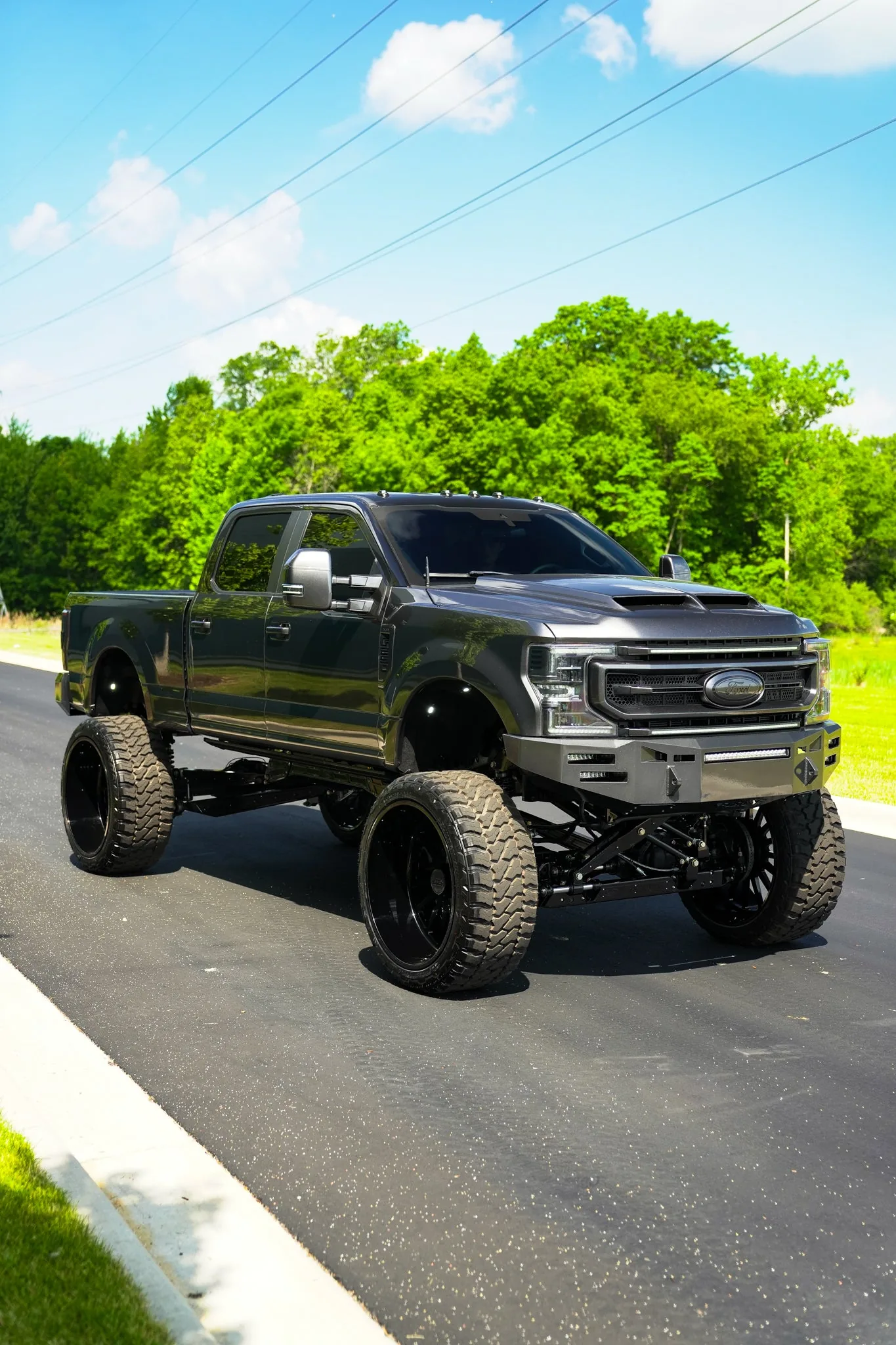 Mr. Carlos's Anylevel Build, a 2020 Ford F-250 XLT built by Boss Trucks Customs